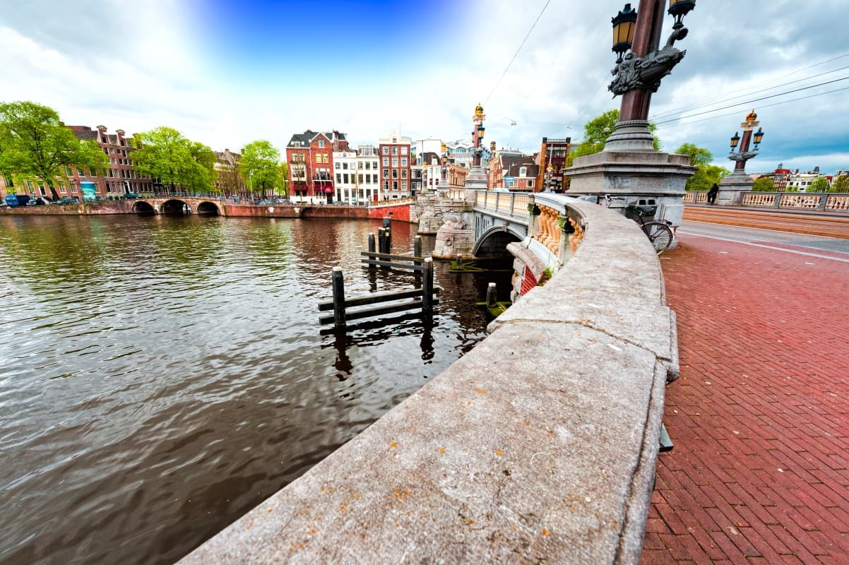 Buying Tips - Amsterdam